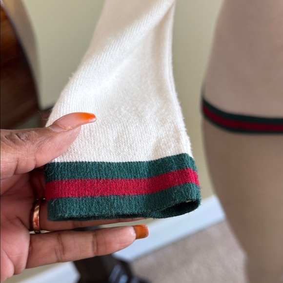 Gucci Cream Top with Green and Red Accents - Picture 4 of 8